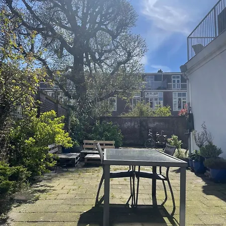 Spacious With Garden Appartement *